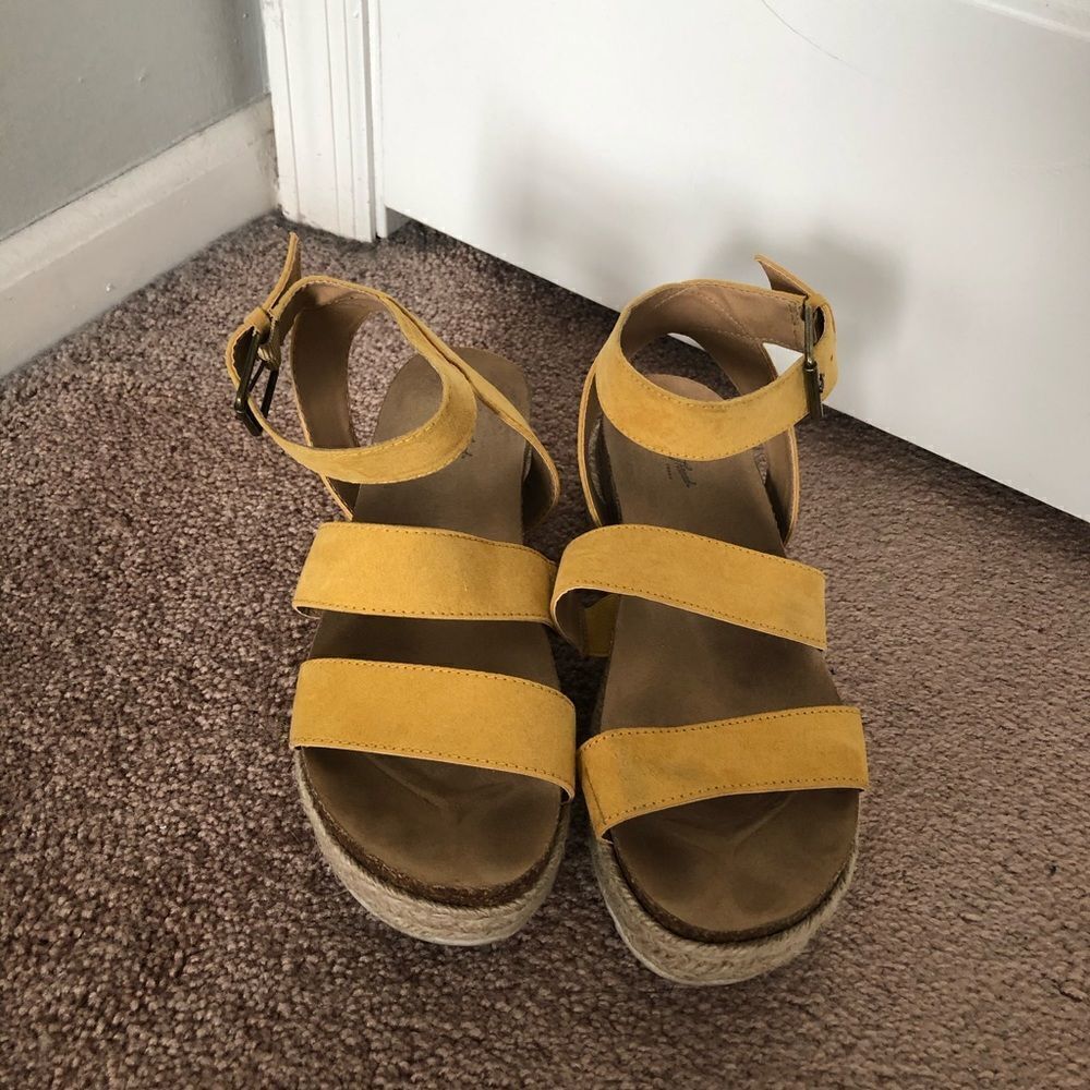 Universal Thread Espadrille sandals